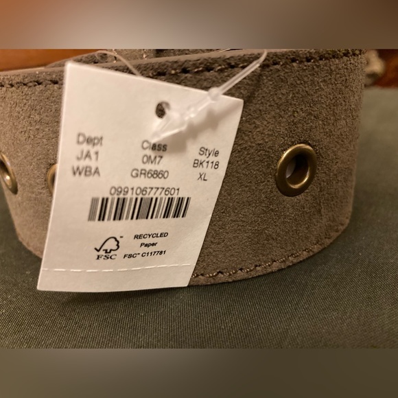 Brand New J Crew women’s green suede belt - Picture 2 of 9